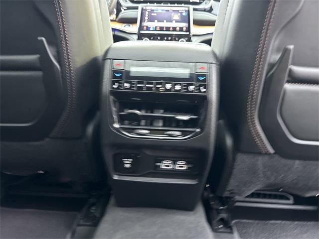 2022 Jeep Grand Cherokee Summit Reserve