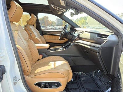 2023 Jeep Grand Cherokee Summit