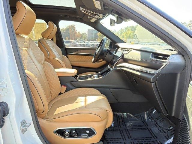 2023 Jeep Grand Cherokee Summit