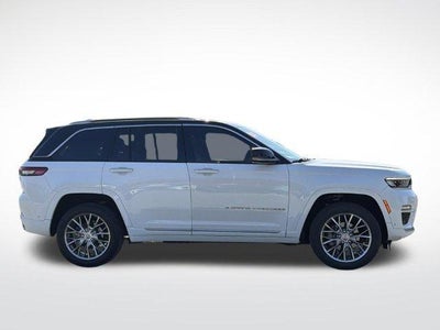 2023 Jeep Grand Cherokee Summit
