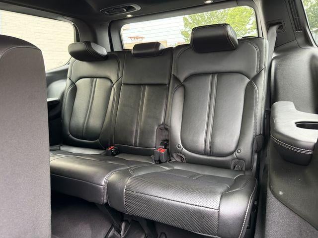 2023 Jeep Grand Wagoneer Base