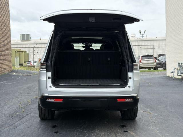 2023 Jeep Grand Wagoneer Base