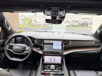 2023 Jeep Grand Wagoneer Base