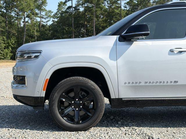 2023 Jeep Grand Wagoneer Base