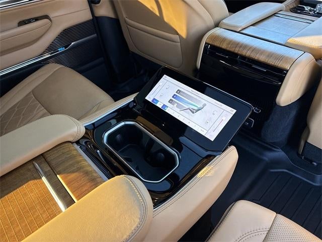 2023 Jeep Grand Wagoneer Series III