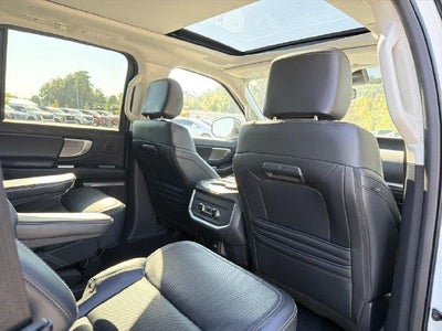 2025 Ford Expedition Platinum