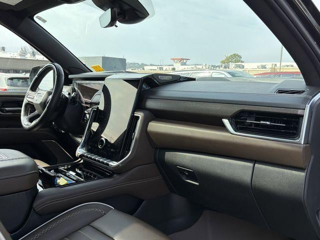 2025 GMC Yukon Denali Ultimate