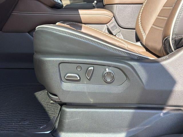 2025 GMC Yukon Denali Ultimate