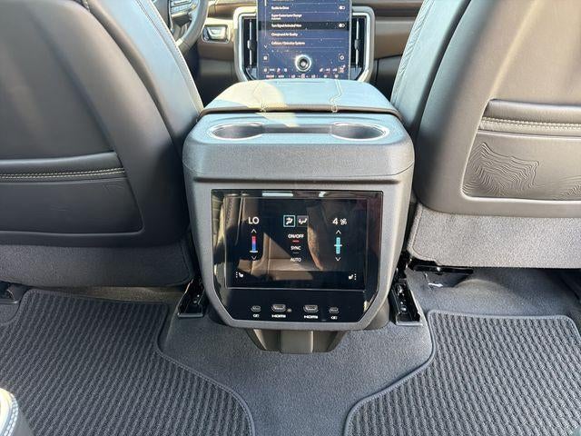 2025 GMC Yukon Denali Ultimate
