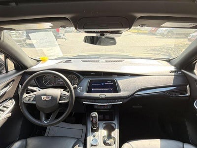 2023 Cadillac XT4 Luxury