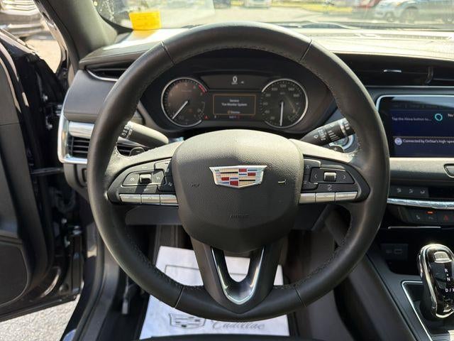 2023 Cadillac XT4 Luxury