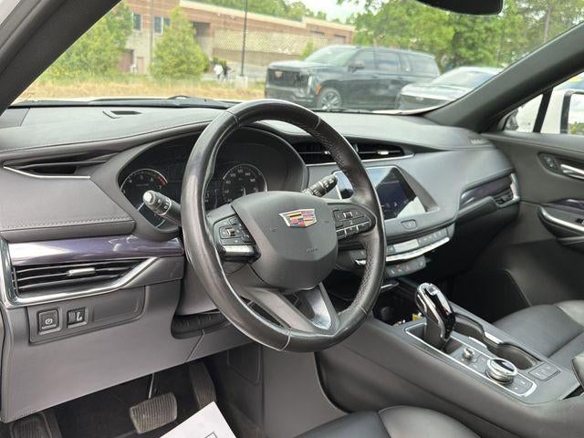 2022 Cadillac XT4 Luxury