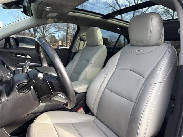 2023 Cadillac XT4 Luxury