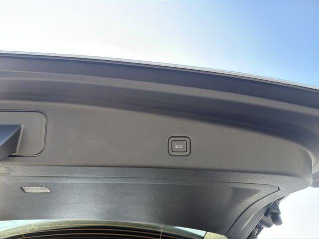 2027 Cadillac VISTIQ Luxury