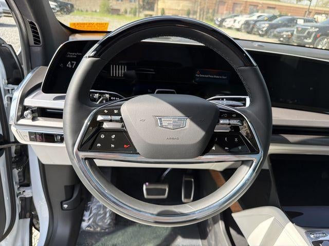 2026 Cadillac VISTIQ Luxury
