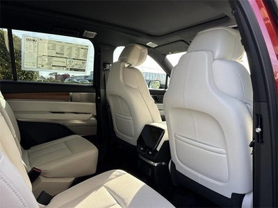 2026 Cadillac VISTIQ Luxury