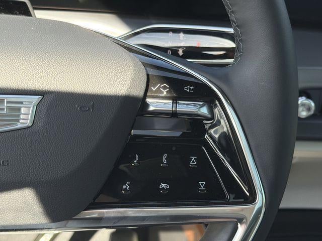 2026 Cadillac VISTIQ Luxury