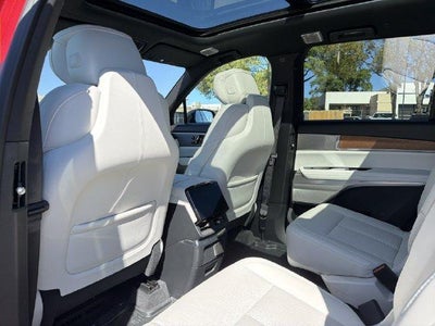 2027 Cadillac VISTIQ Sport