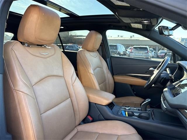 2022 Cadillac XT4 Premium Luxury