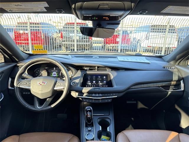 2022 Cadillac XT4 Premium Luxury