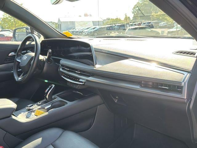 2024 Cadillac XT4 Premium Luxury