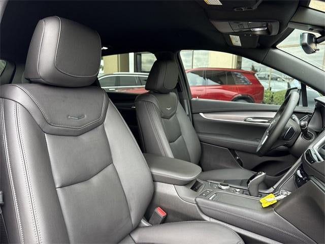 2025 Cadillac XT5 Luxury