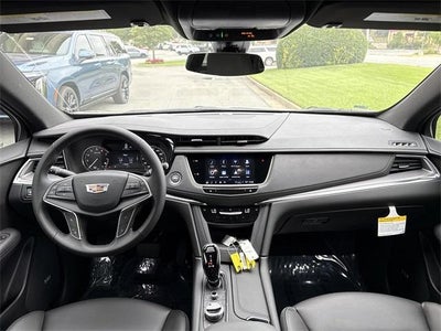 2025 Cadillac XT5 Luxury