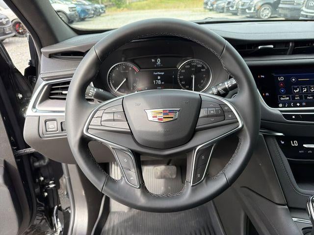 2026 Cadillac XT5 Luxury