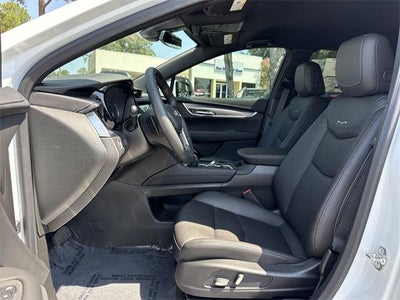 2025 Cadillac XT5 Luxury