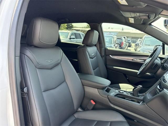 2025 Cadillac XT5 Luxury