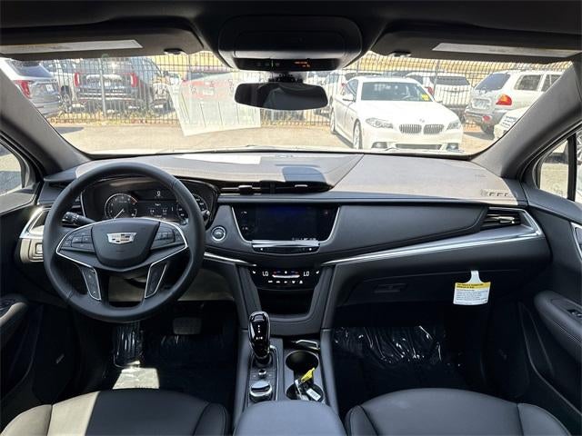 2025 Cadillac XT5 Luxury