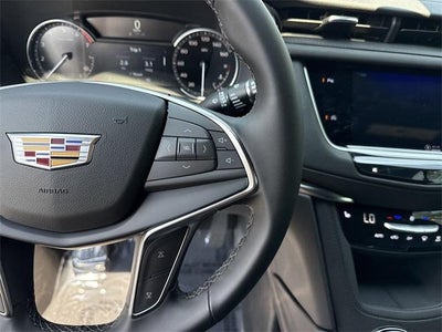 2025 Cadillac XT5 Luxury