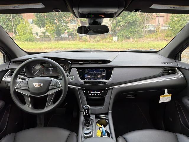 2026 Cadillac XT5 Luxury