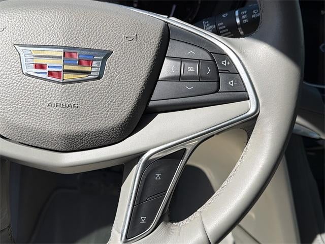 2017 Cadillac XT5 Luxury FWD