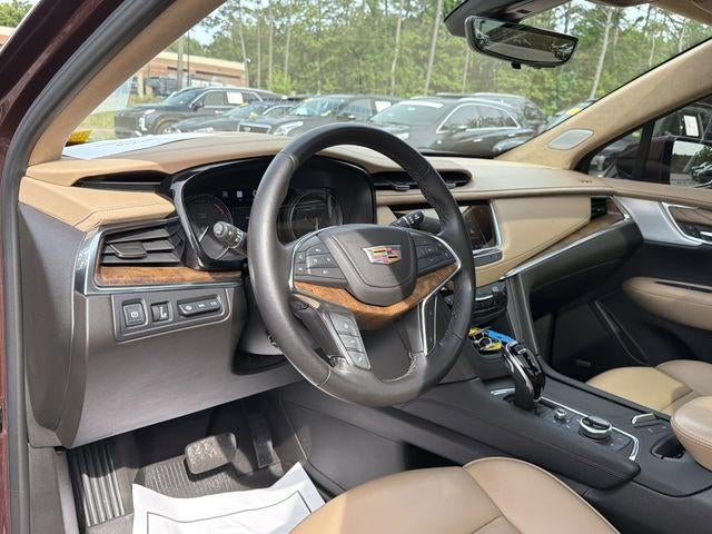 2022 Cadillac XT5 Premium Luxury
