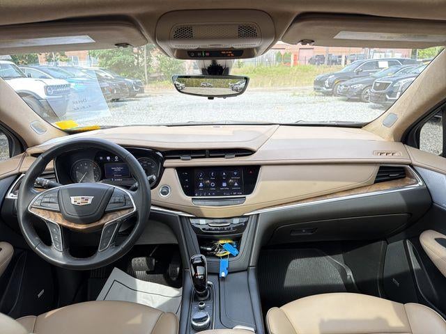 2022 Cadillac XT5 Premium Luxury