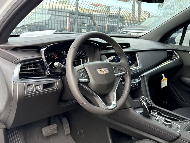 2025 Cadillac XT6 Luxury