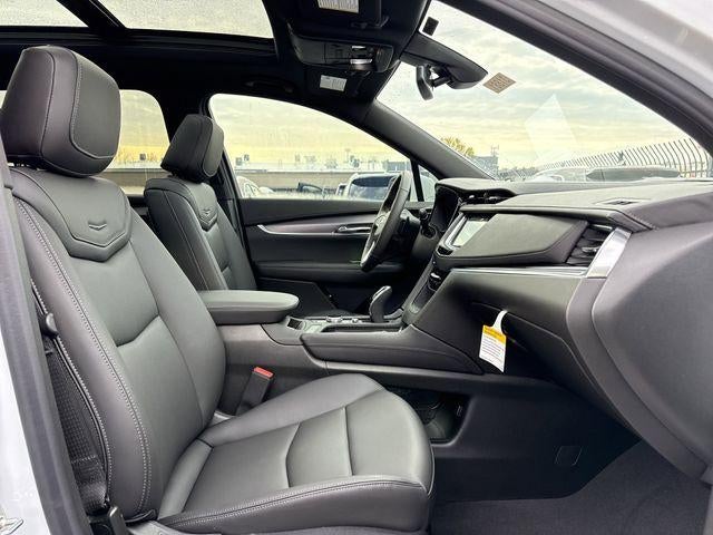 2025 Cadillac XT6 Luxury