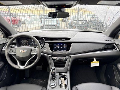 2025 Cadillac XT6 Luxury