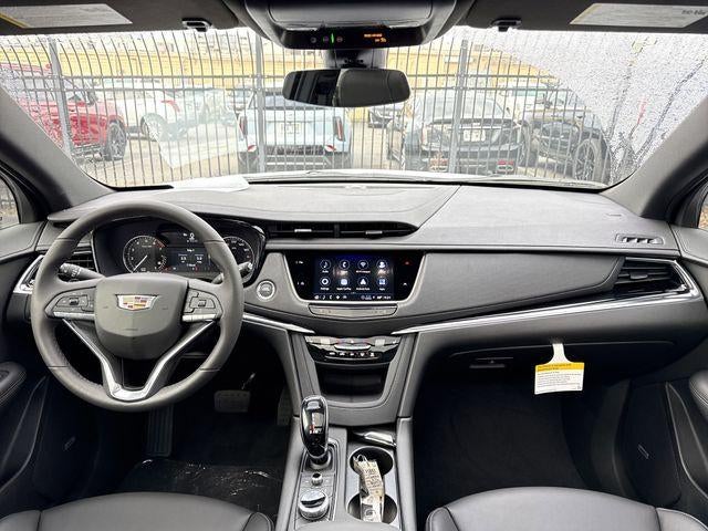 2025 Cadillac XT6 Luxury