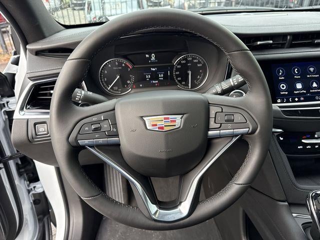 2025 Cadillac XT6 Luxury