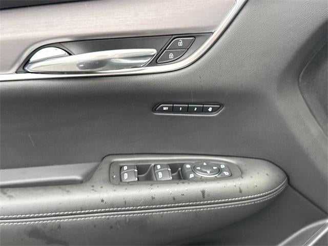 2025 Cadillac XT6 Luxury