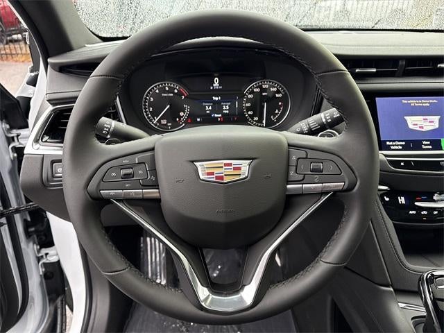 2025 Cadillac XT6 Luxury