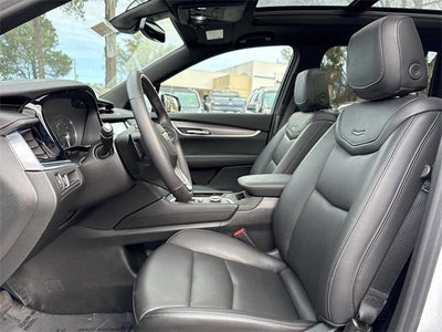 2025 Cadillac XT6 Luxury