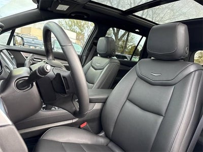 2025 Cadillac XT6 Luxury