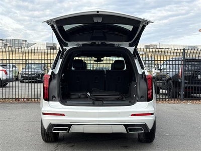 2025 Cadillac XT6 Luxury