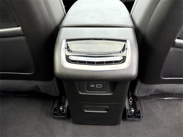 2025 Cadillac XT6 Luxury