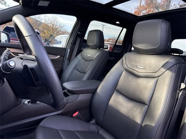 2025 Cadillac XT6 Luxury