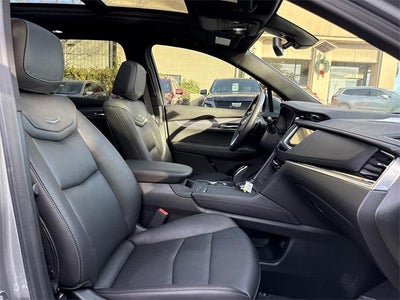 2025 Cadillac XT6 Luxury