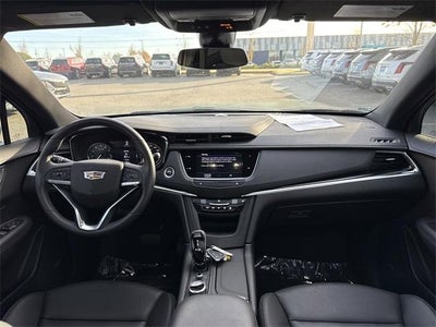 2025 Cadillac XT6 Luxury